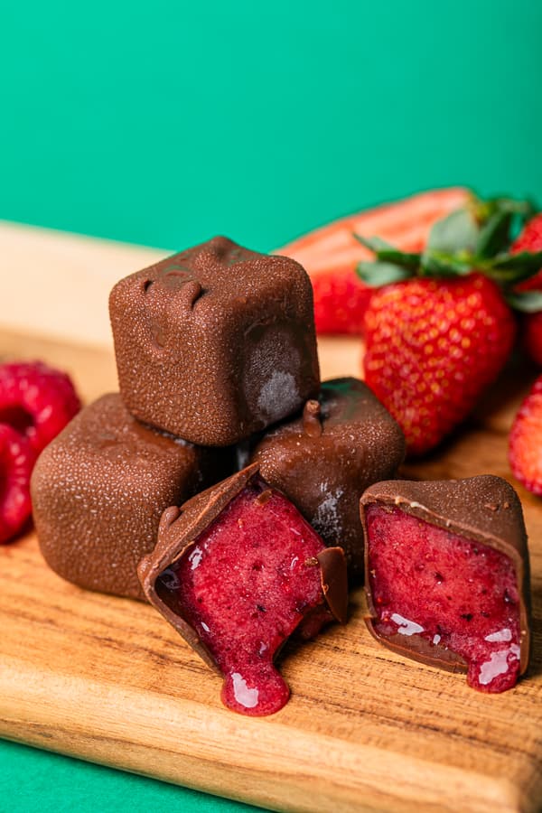 Bombons de frutas vermelhas Cubi