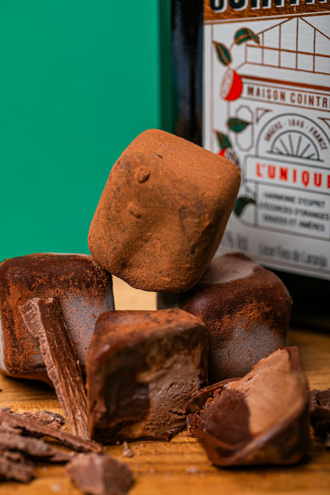 Bombons de gelato Cubi cobertos por chocolate nobre